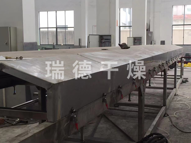 除草劑鋼帶造粒機(jī)工程 （用戶(hù)：鄭州XXX農(nóng)作物）